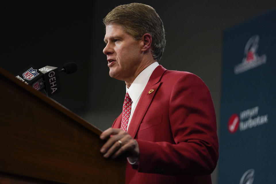 Clark Hunt, dueño de los Chiefs de Kansas City, habla después de la final de la Conferencia Americana ante los Bengals de Cincinnati, el domingo 29 de enero de 2023 (AP Foto/Jeff Roberson)