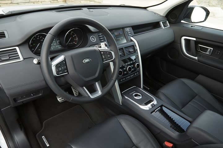 2016 Land Rover Discovery Sport interior photo