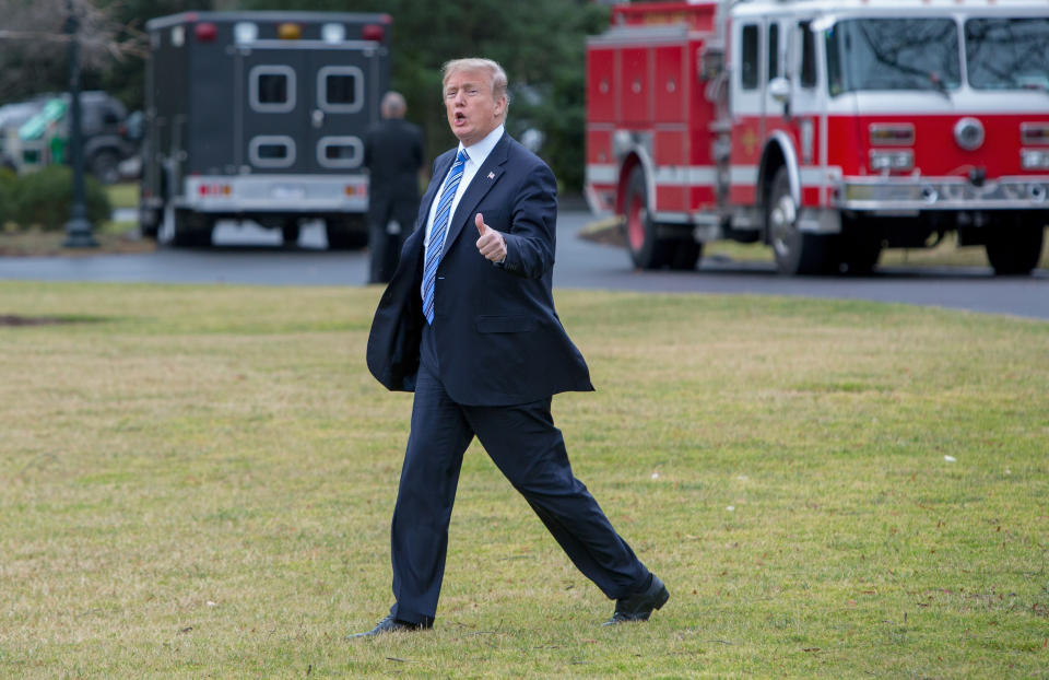 Ein Professor hat nur ein Ziel: von Trump blockiert zu werden (Bild: Getty Images)