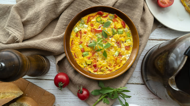 Frittata with tomatoes and garnish