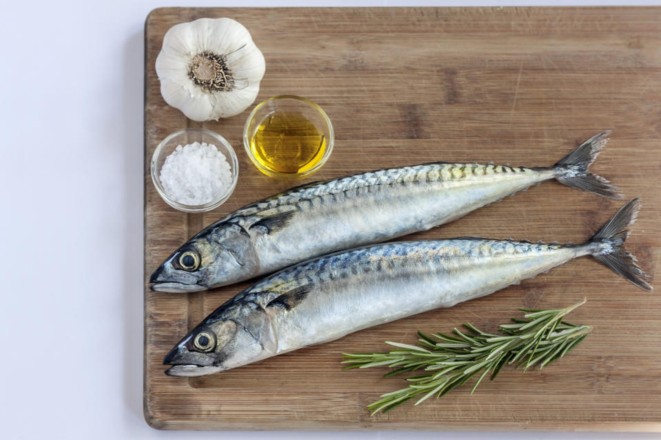 鯖魚熱量是一般魚類快2倍，要控制分量，不能吃太多。（圖／Getty Images）