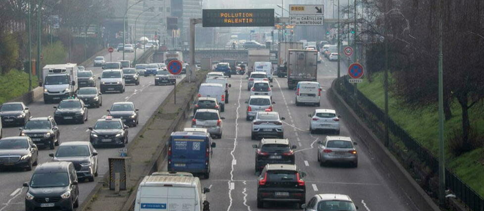 La mairie voulait réserver une voie au covoiturage et aux transports en commun sur le périphérique parisien. Les Franciliens ont dit non. (Image d'illustration)  - Credit:CAROLINE PAUX / Hans Lucas / Hans Lucas via AFP