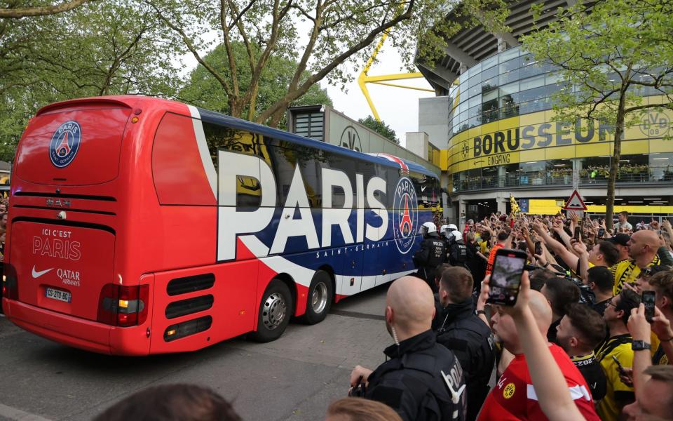 PSG's coach arrives at Borussia Dortmund
