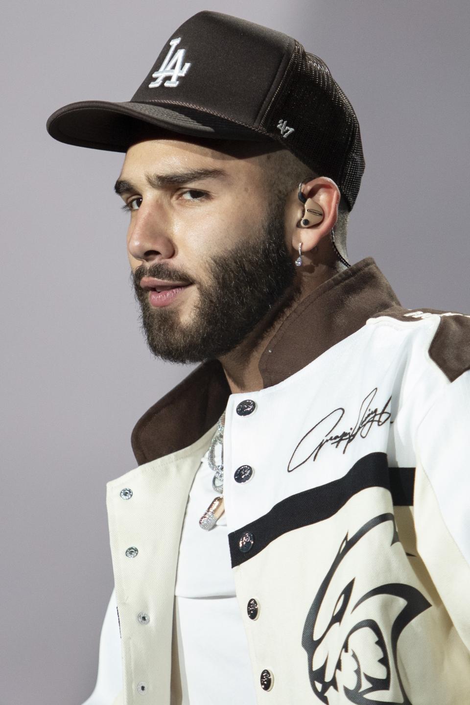 El cantante colombiano Manuel Turizo durante su concierto en el Coca-Cola Flow Fest de la Ciudad de México el domingo 26 de noviembre de 2023. (Foto AP/Alejandro Godínez)