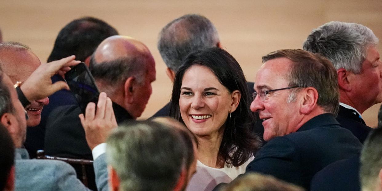 Annalena Baerbock (Bündnis 90/Die Grünen), Außenministerin, und Boris Pistorius (SPD), Bundesminister der Verteidigung, nehmen an den Feierlichkeiten zum 75. Jubiläum der Nato teil.<span class="copyright">dpa</span>