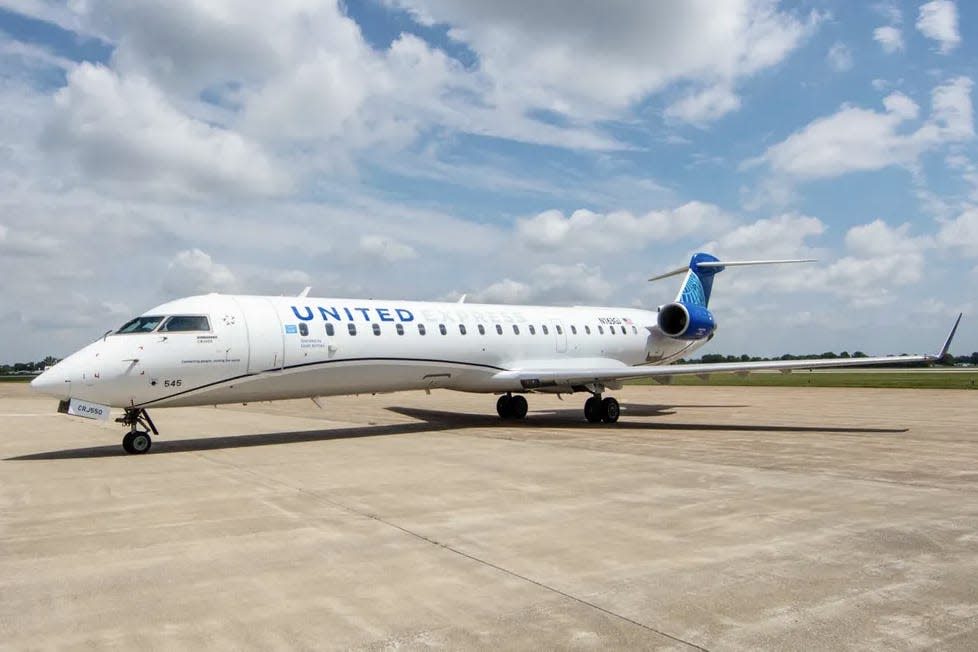 United Airlines Express CRJ-550