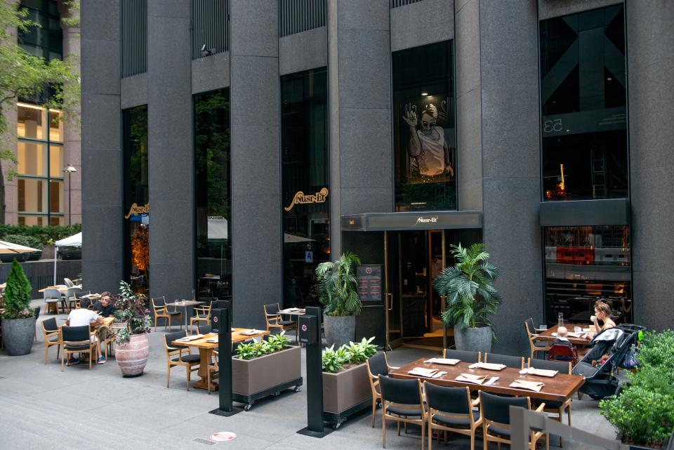 the outdoor dining section of nusr-et new york