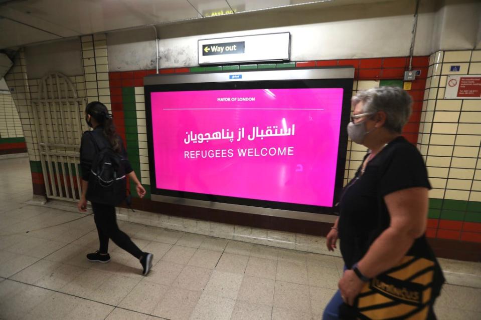 Messages welcoming refugees launched across the TfL network (City Hall)