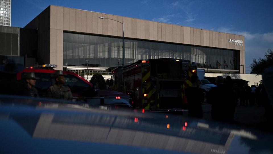 First responders and members of law enforcement surround the area after a shooting incident at television evangelist Joel Osteen's Lakewood Church in Houston, Texas, U.S. February 11, 2024.  REUTERS/Callaghan O'Hare (Callaghan O'hare/Reuters)