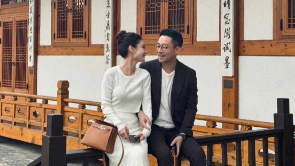 汪小菲與Mandy日前已領結婚證。（圖／翻攝自汪小菲微博）