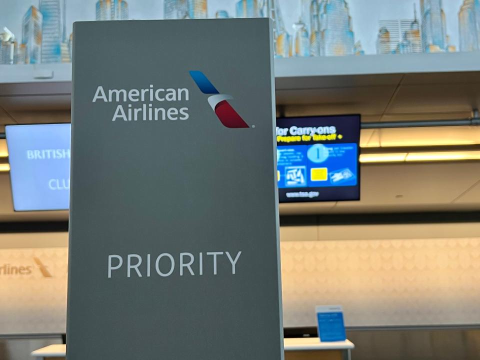 American and British Airways’ cobranded check-in area.