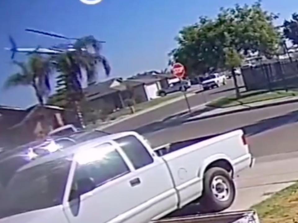 A doorbell camera caught a dramatic helicopter crash in Fresno, California (Ring / Twitter)