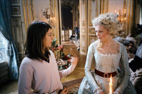 Sofia Coppola y Kirsten Dunst en el set de María Antonieta (Fuente: Directed By Women)