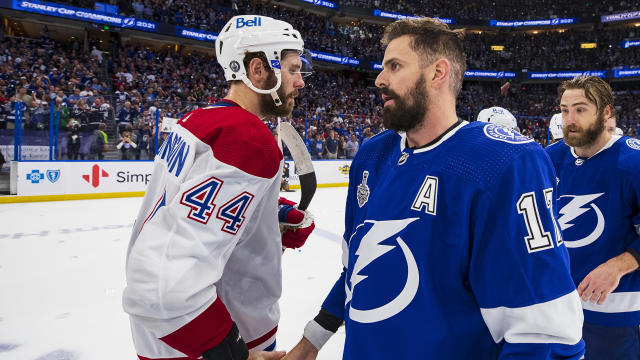 Lightning: Nikita Kucherov without shirt rips Canadiens fans after Cup