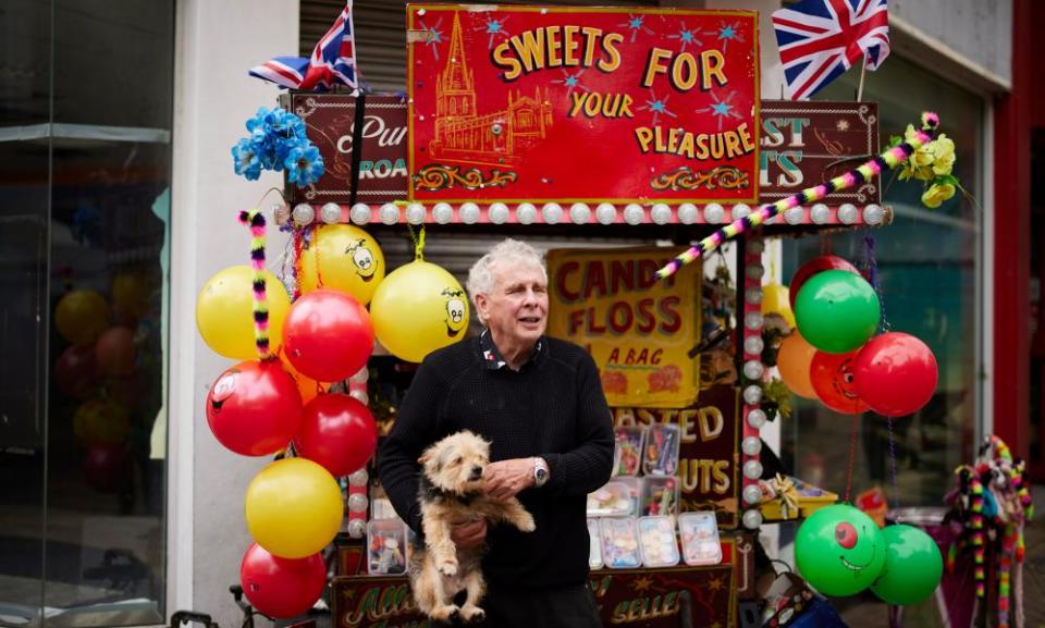 Allan Jones and his yorkshire terrier Albert