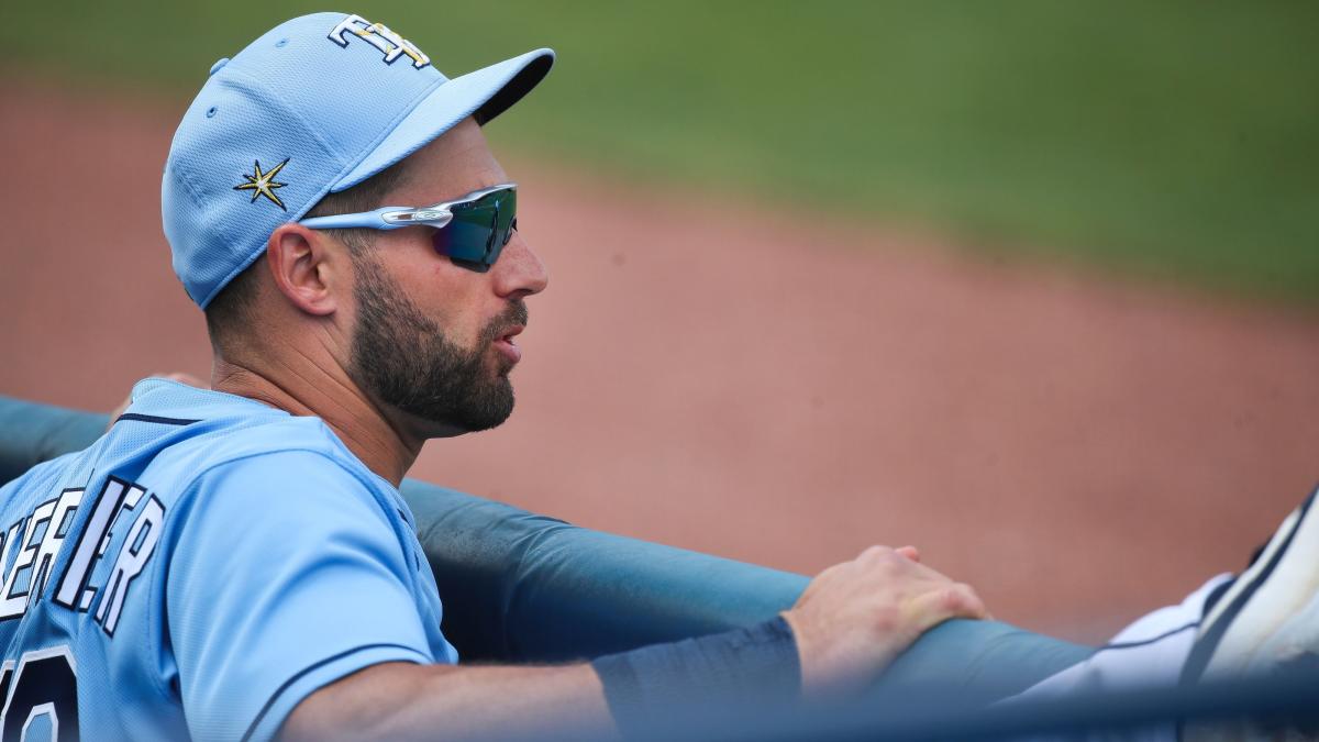 Kevin Kiermaier leaves game with neck spasms, expects to be ready