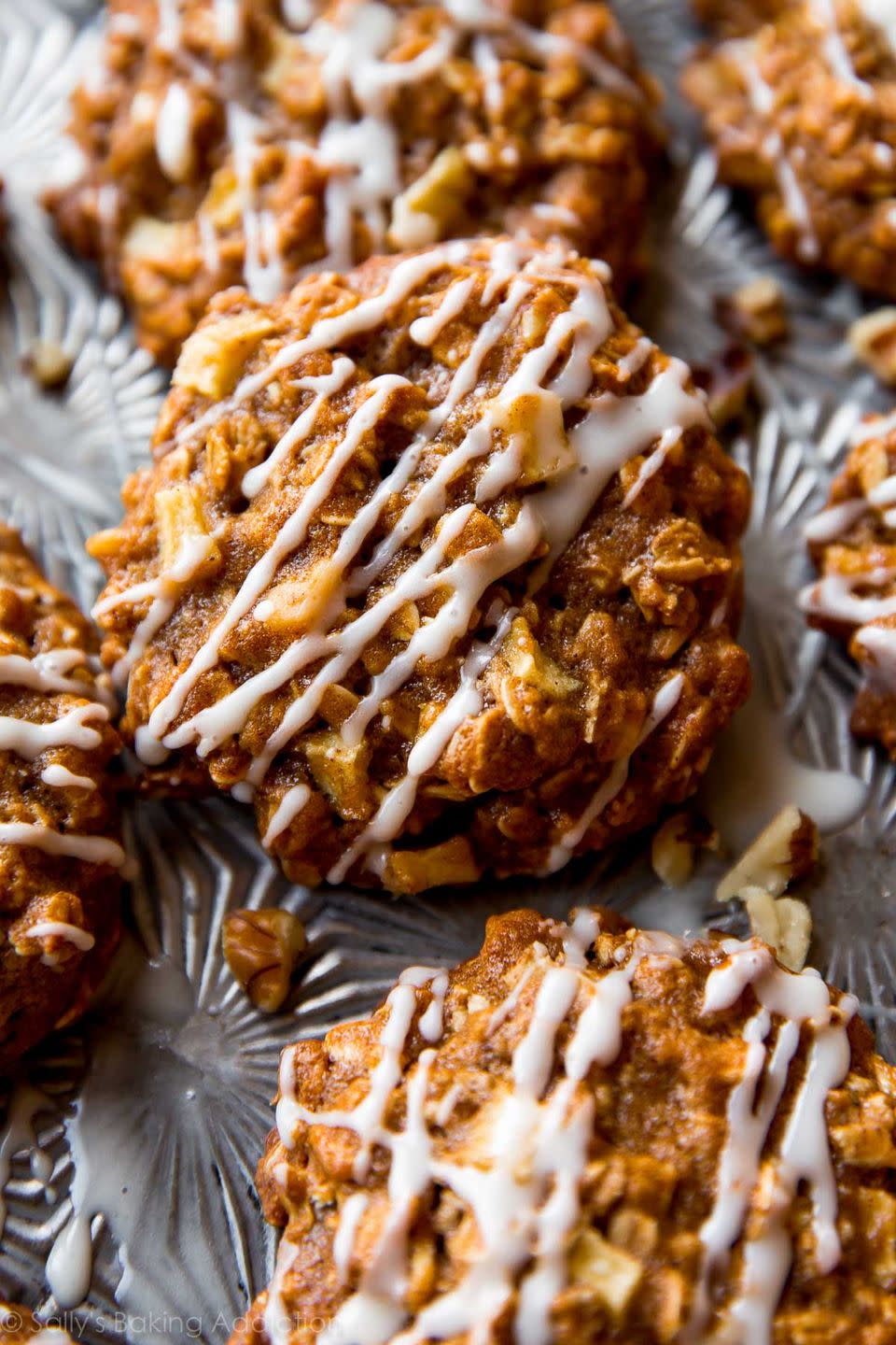 Apple Cinnamon Oatmeal Cookies