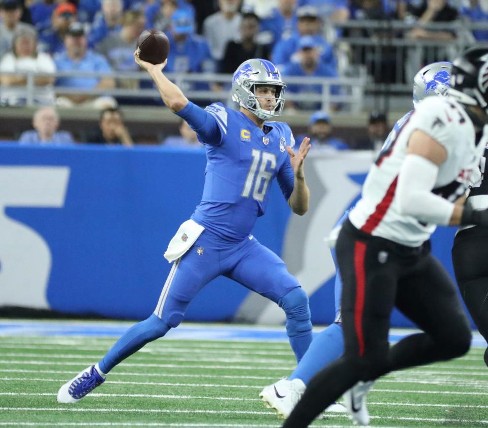 Detroit Lions quarterback <a class="link " href="https://sports.yahoo.com/nfl/players/29235" data-i13n="sec:content-canvas;subsec:anchor_text;elm:context_link" data-ylk="slk:Jared Goff;sec:content-canvas;subsec:anchor_text;elm:context_link;itc:0">Jared Goff</a> (16) passes against the Atlanta Falcons quarterback during first-half action at Ford Field in Detroit on Sunday, Sept. 24, 2023.