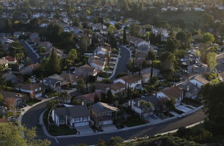 An overview of the Porter Ranch neighborhood in Los Angeles, California February 19, 2016. REUTERS/Mario Anzuoni