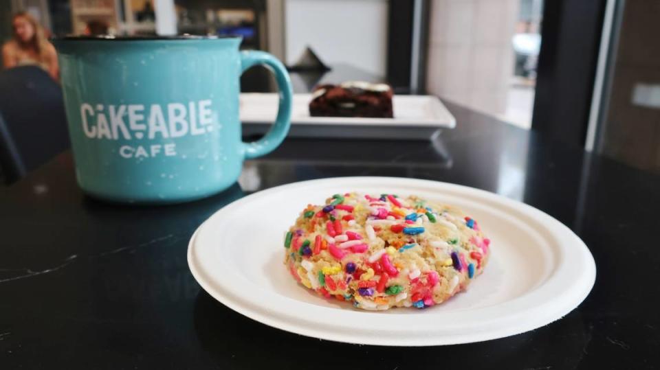 Cakeable Charlotte, which offers special needs job training, cakes and other sweets, has a new brick-and-mortar space.