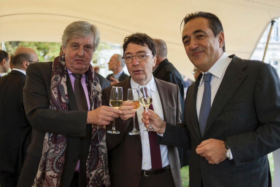 Architect Dider Poignant, mayor of Cognac Michel Gourinchas and Javad Marandi (AFP via Getty Images)