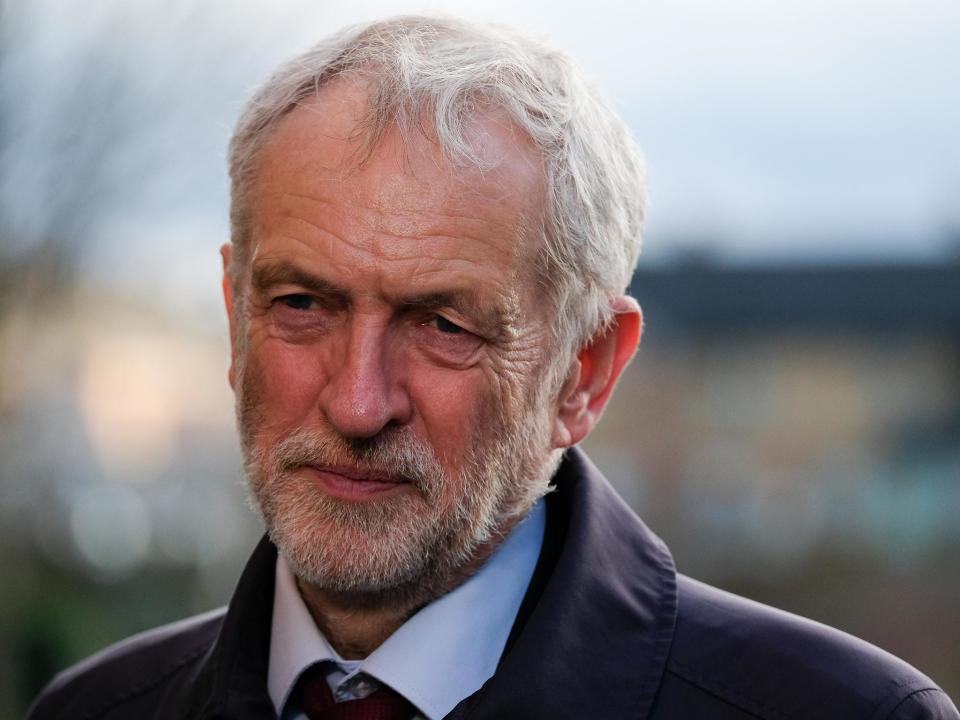 Jeremy Corbyn appeals to Labour members to 'remain united' after seven MPs dramatically quit the party