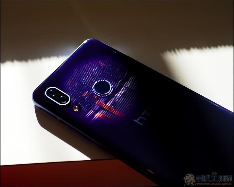 HTC U19e時尚雙色美型美拍 自動Ai懶人拍照沒煩惱