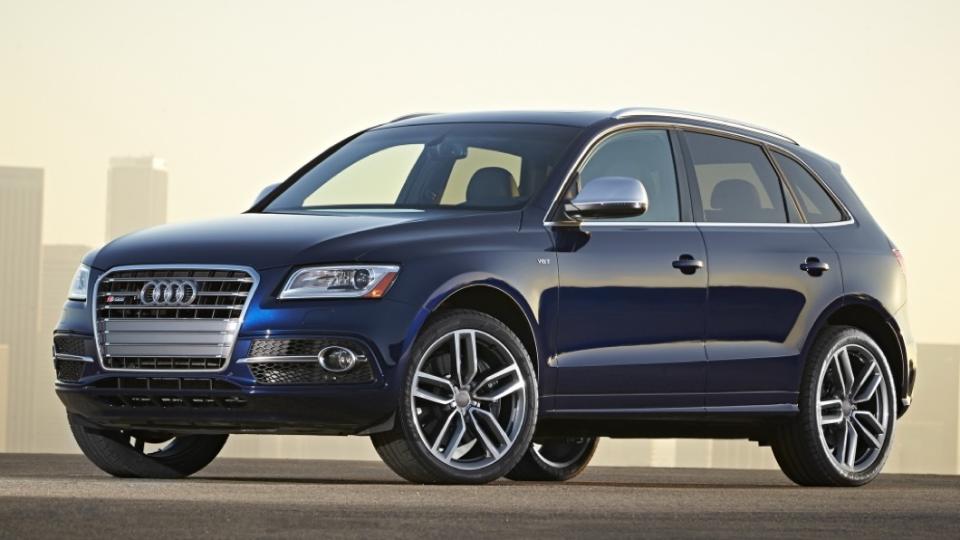 劉德華所駕駛的Audi SQ5 TFSI汽油版，參考台灣售價為新台幣329萬元。(圖片來源/ Audi)