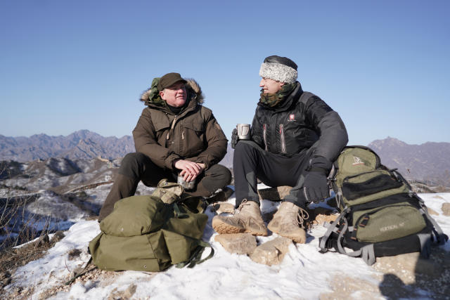 Ray Mears and wall expert Dr William Lindesay on The Great Wall of China. (ITV)