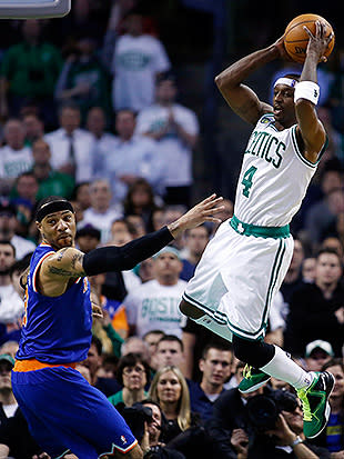 NY Knicks rout Boston Celtics as J.R. Smith, Carmelo Anthony go