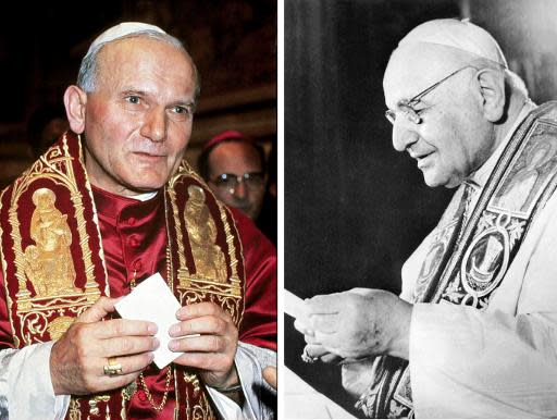 Una foto combinada muestra al Papa Juan XXIII (D) y al Papa Juan Pablo II (AFP/Archivos | )