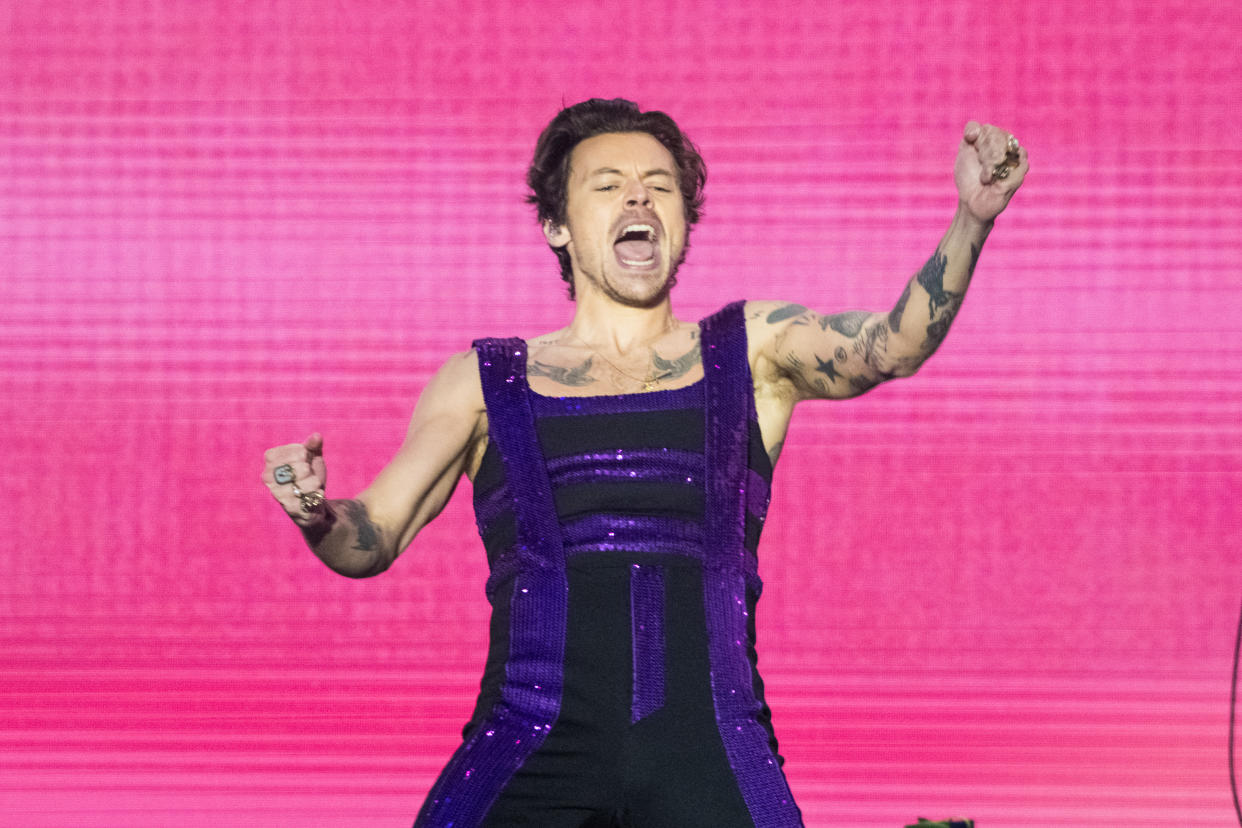 COVENTRY, ENGLAND - MAY 29:  Harry Styles performs on the Main Stage at War Memorial Park on May 29, 2022 in Coventry, England.  (Photo by Joseph Okpako/WireImage)