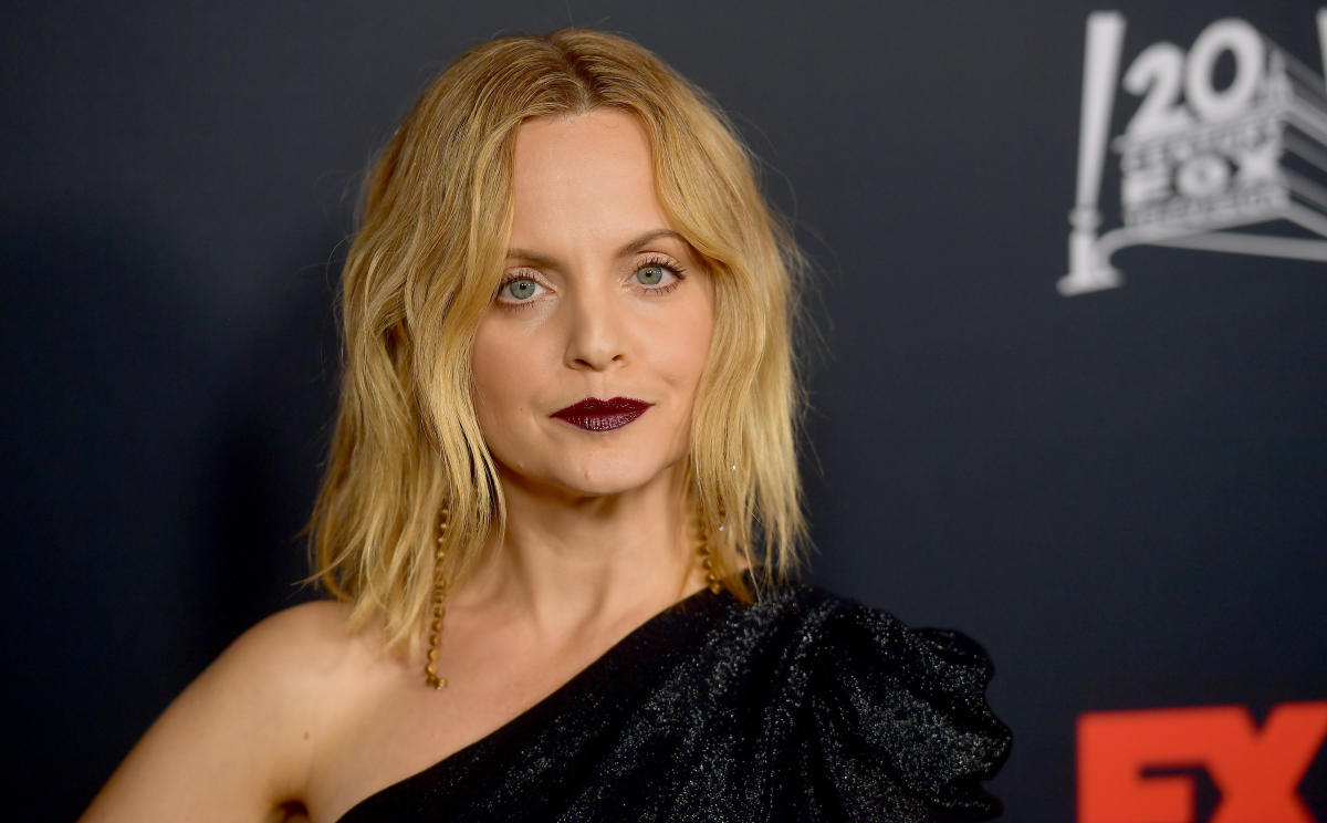 Mena Suvari recalls feeling completely helpless, and hopeless while experiencing sexual trauma as a teen pic