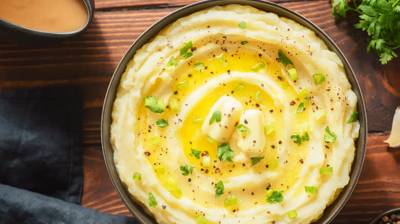 buttery mashed potatoes