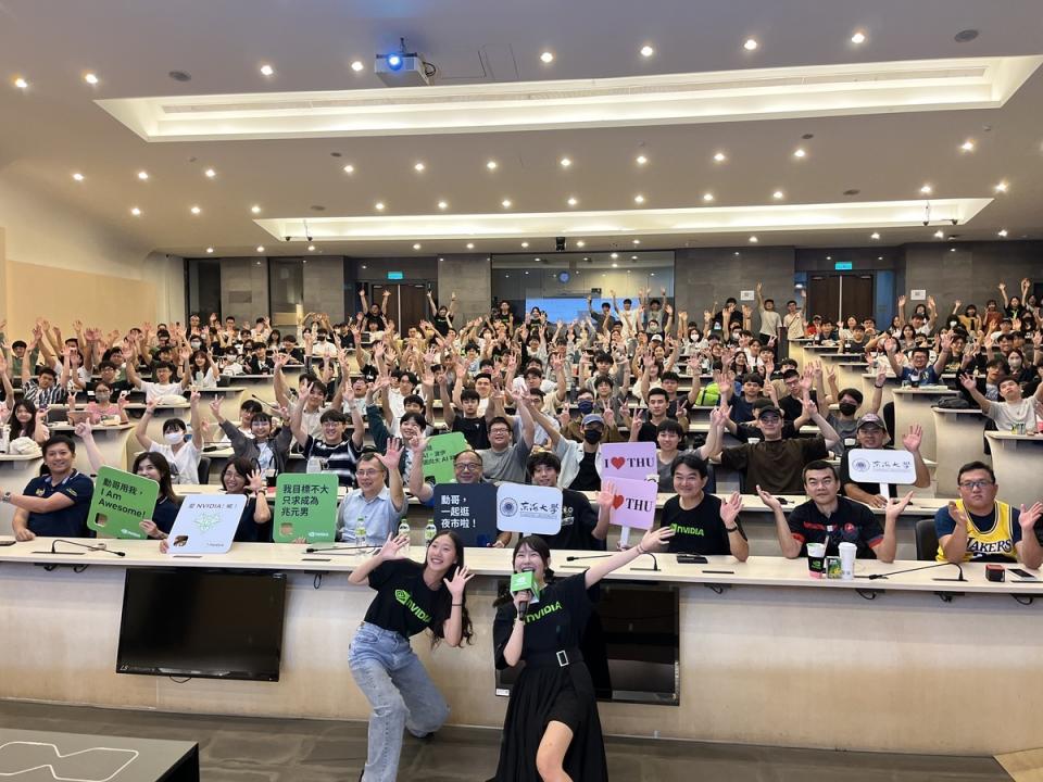 輝達（NVIDIA）創辦人黃仁勳2日發表人工智慧（AI）主題演講，東海大學為中部地區唯一被點名的大學。   圖：東海大學提供