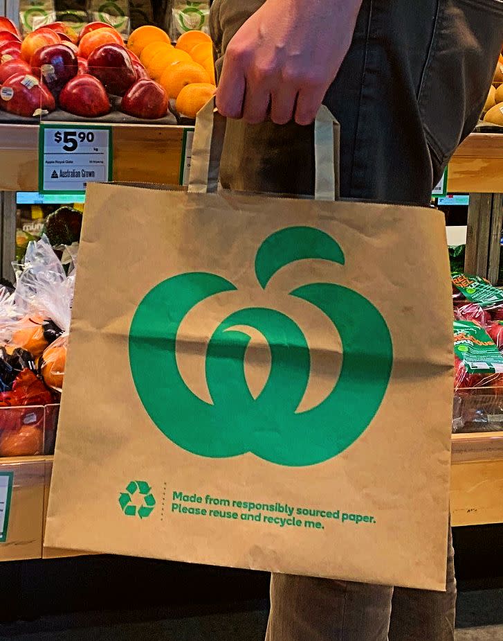 Woolworths will trial paper bags, which customers can recycle, at 20 stores across NSW, Victoria and Queensland. Source: Supplied.