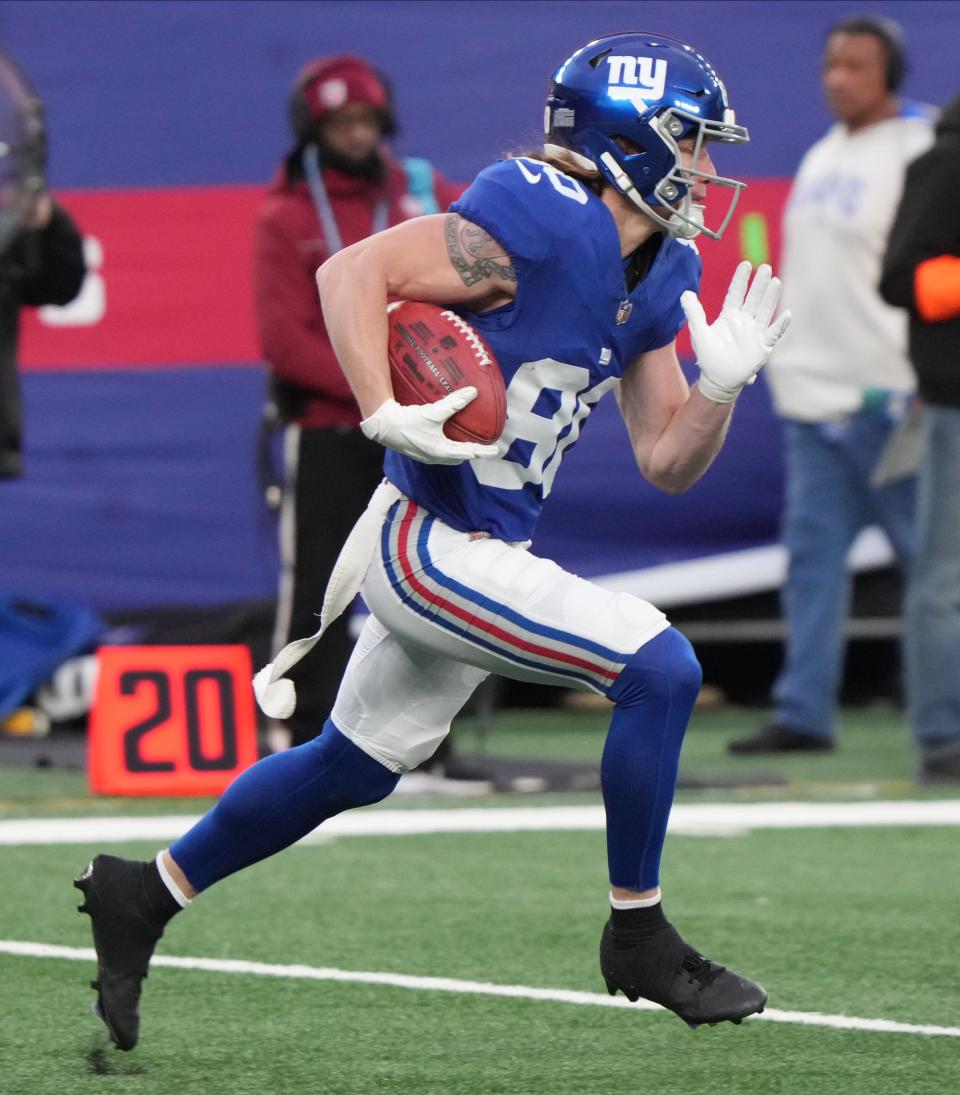 East Rutherford, NJ — December 31, 2023 -- Gunner Olszewski of the Giants returned this punt for a TD in the second half. The Los Angeles Rams edged the New York Giants 26-25 on December 31, 2023 at MetLife Stadium in East Rutherford, NJ.