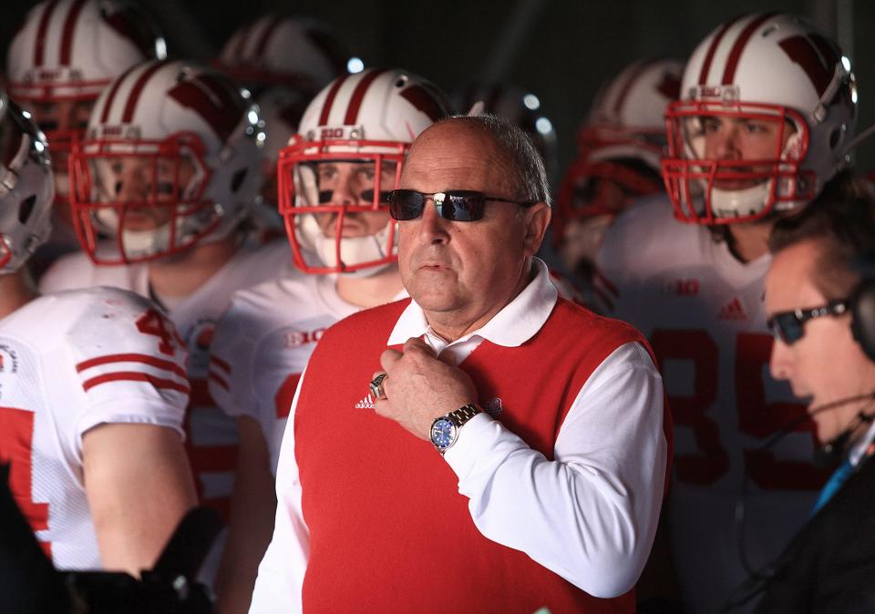 Wisconsin Badgers Head Coach Barry Alvarez before  the 99th Rose Bowl on January 1, 2013 in Pasadena, California.