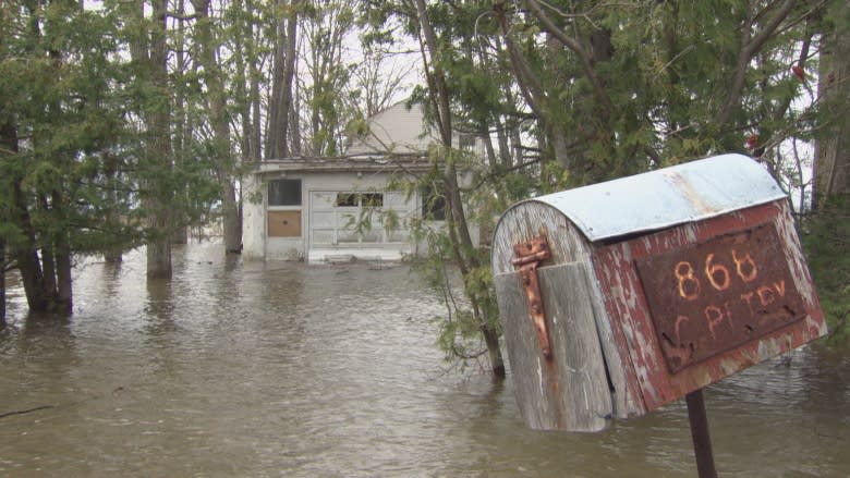 Quebec government seeks to make flood compensation process 'more fair'