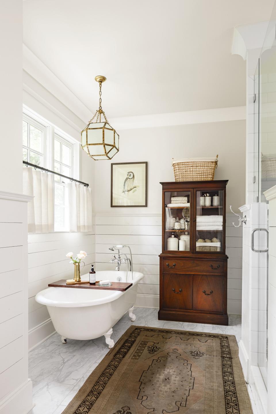 Creative Clawfoot Tub Ideas for Every Bathroom