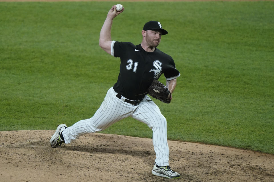Chicago White Sox relief pitcher Liam Hendriks throws to a Toronto Blue Jays batter during the ninth inning of a baseball game in Chicago, Thursday, June 10, 2021. The White Sox won 5-2. (AP Photo/Nam Y. Huh)