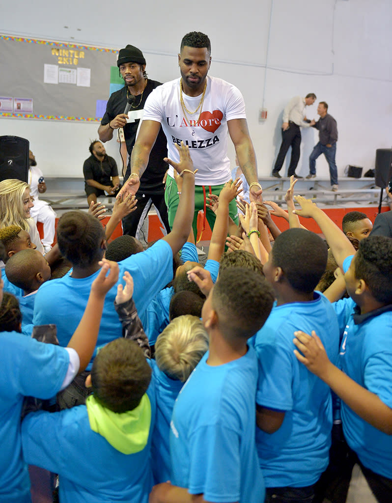 <p>The “Want to Want Me” singer joined choreographer Jeremy Strong on Monday in Hollywood, Florida, meeting up with the kids at the Boys and Grils Club of Broward County. The duo taught the youngsters some choreography set to Jason Derulo’s new single “Colors” and the footage from the lesson is set to be used in the official lyric video for the new song., Derulo also hosted a Q&A with the club’s youth to answer questions about his upbringing, career and more. (Photo: Johnny Louis/Getty Images) </p>