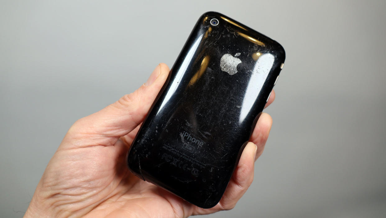  iPhone 3G back 