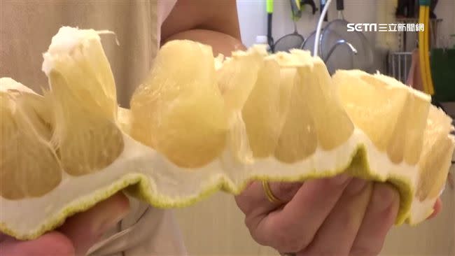 近日網路謠傳，吃完柚子喝優酪乳會中毒。（圖／資料照）