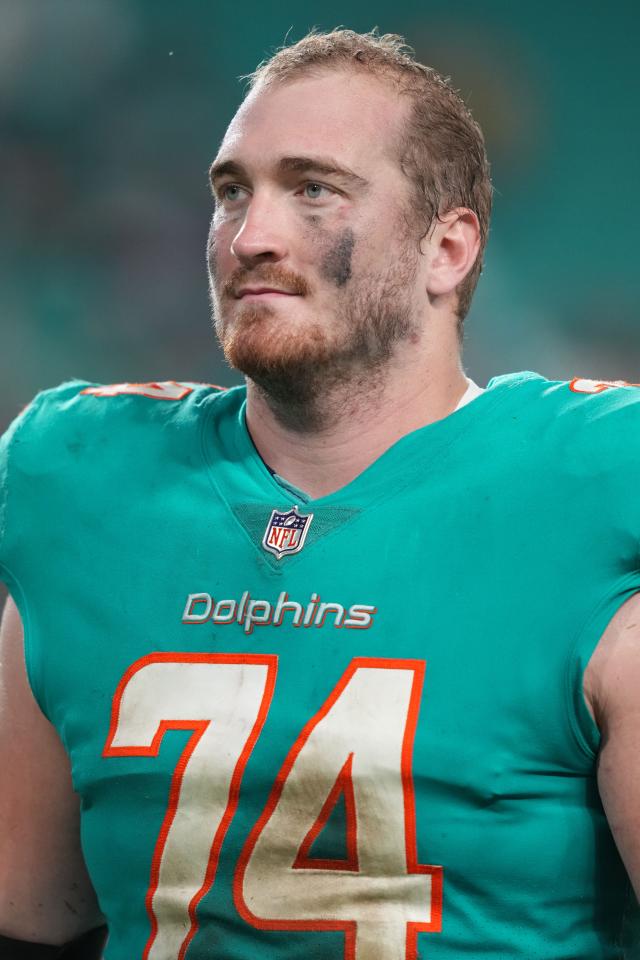 Projecting the Miami Dolphins' starting lineups after latest moves