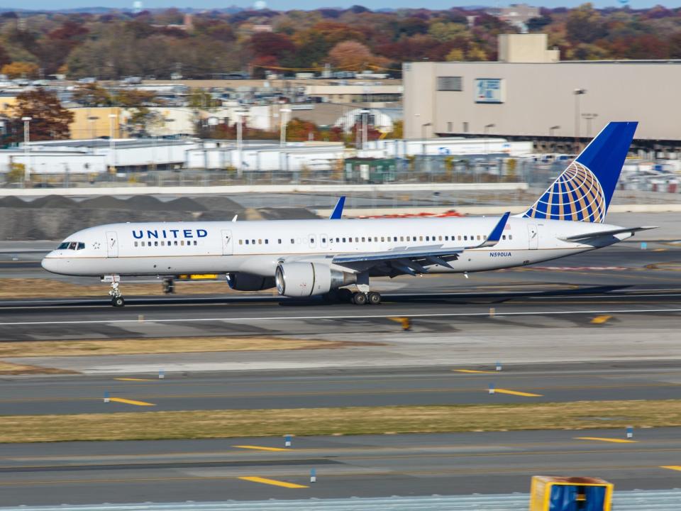 United Airlines Boeing 757-200