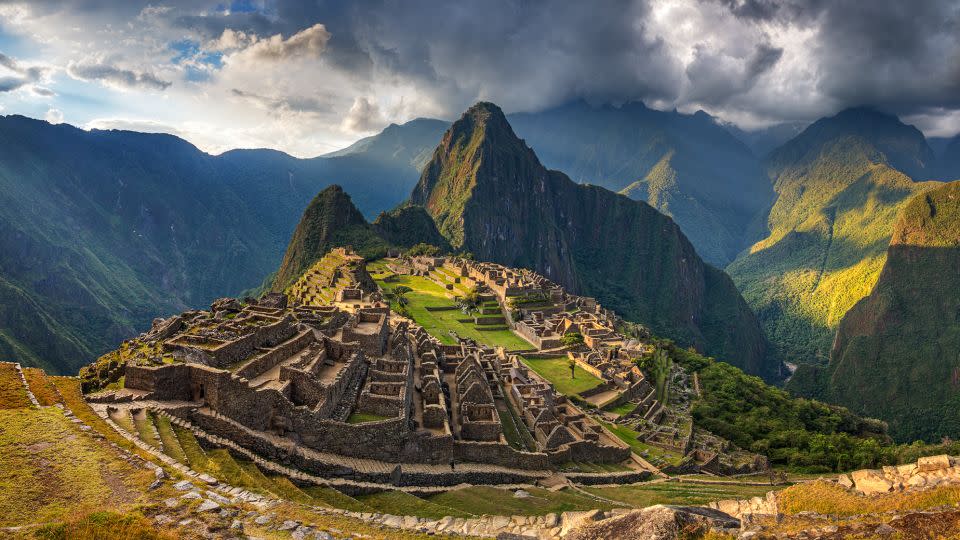 Laura and Adrian explored Machu Picchu together. - traumlichtfabrik/Moment RF/Getty Images