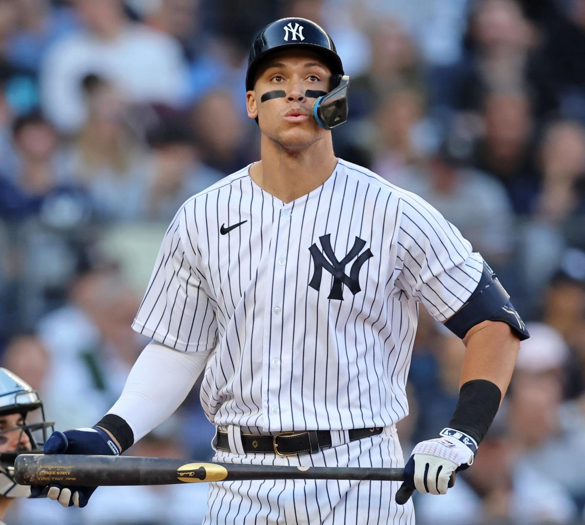 Aaron Judge blasts 2 HRs, needs 2 to tie Maris' AL record