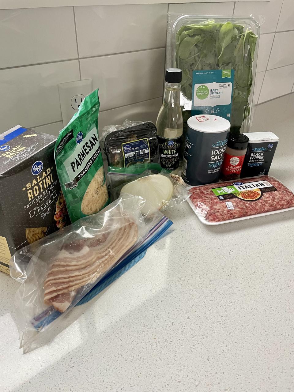 Ingredients for mushroom spaghetti