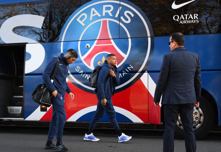 Mbappé, también titular